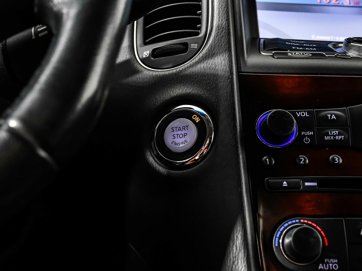 Infiniti QX50 с пробегом — 2015 год. Фото: #15