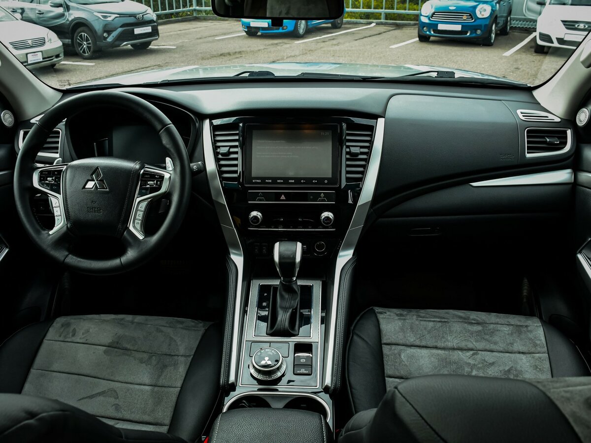 Mitsubishi Montero Sport с пробегом — 2022 год. Фото: #12