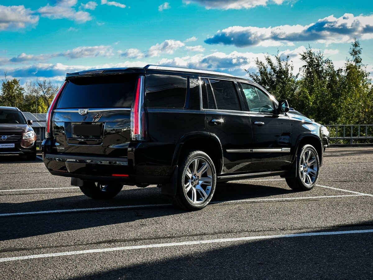 Cadillac Escalade с пробегом — 2018 год. Фото: #4