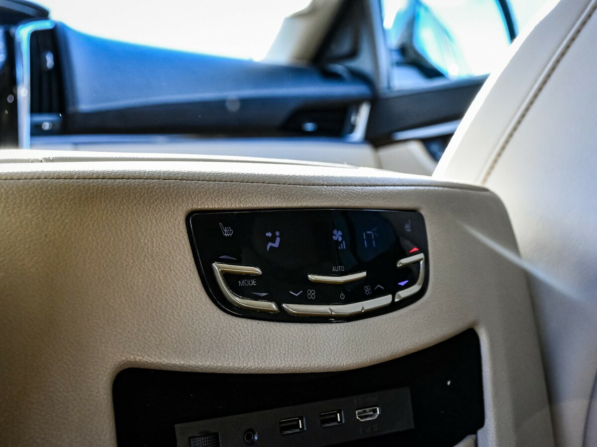 Cadillac Escalade с пробегом — 2018 год. Фото: #13