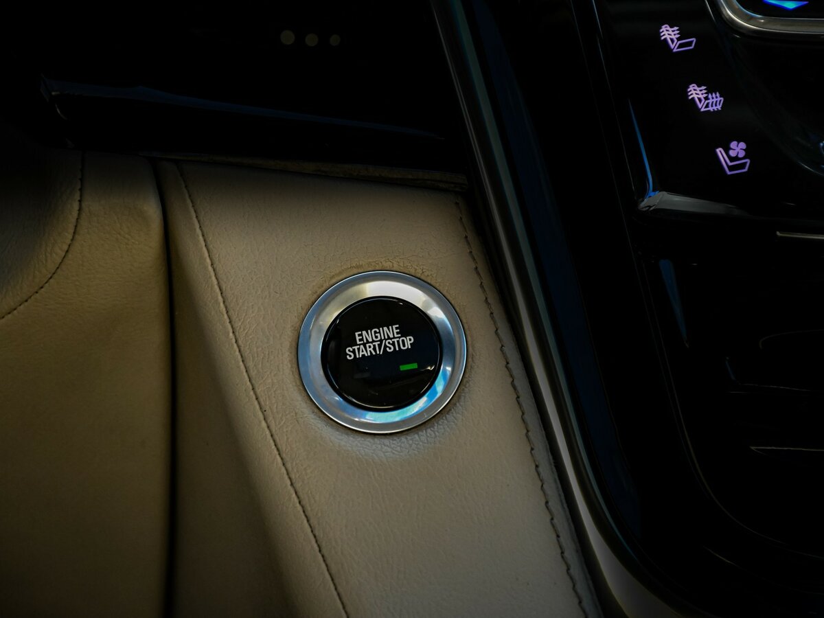 Cadillac Escalade с пробегом — 2018 год. Фото: #18