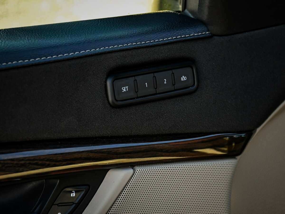 Cadillac Escalade с пробегом — 2018 год. Фото: #19