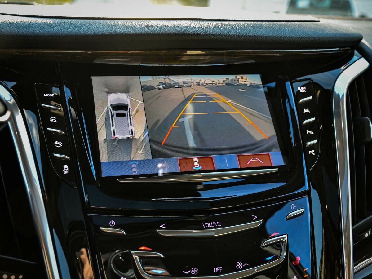 Cadillac Escalade с пробегом — 2018 год. Фото: #26