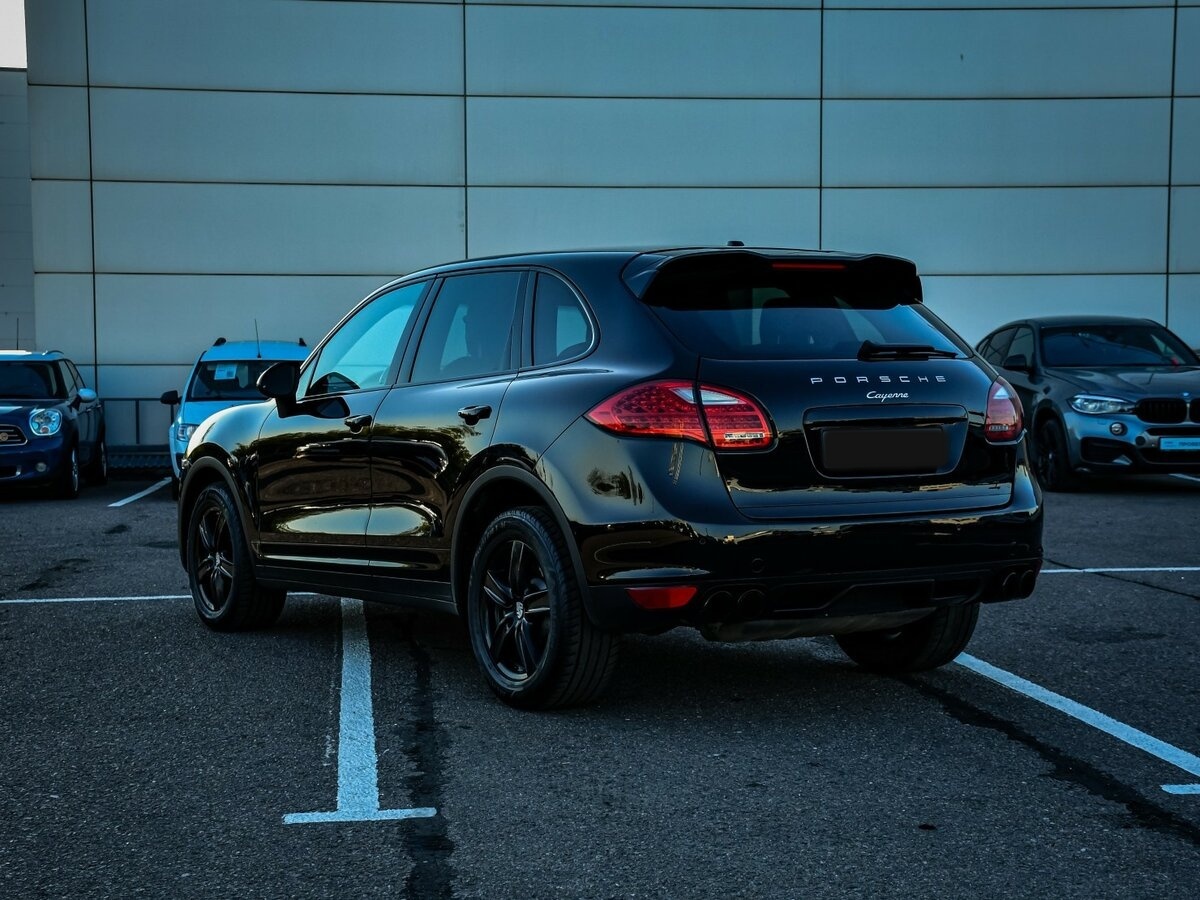 Porsche Cayenne с пробегом — 2011 год. Фото: #6