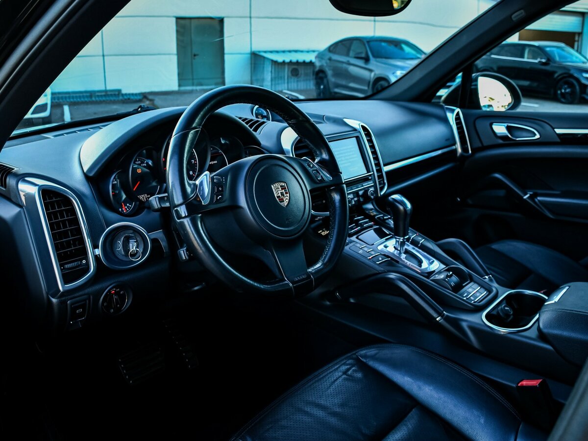 Porsche Cayenne с пробегом — 2011 год. Фото: #11