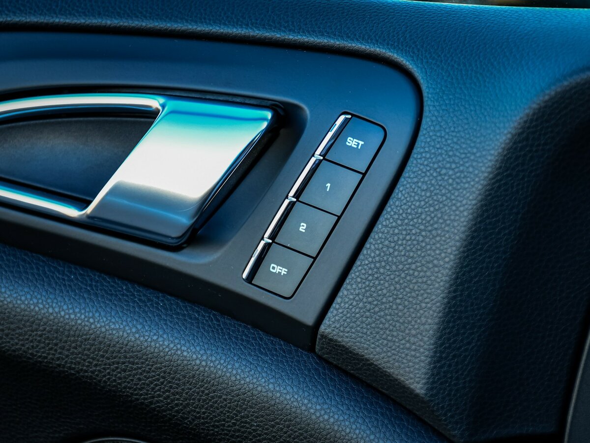 Porsche Cayenne с пробегом — 2011 год. Фото: #16