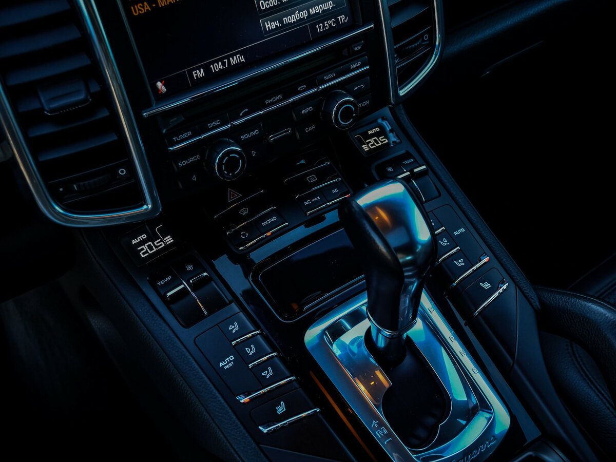 Porsche Cayenne с пробегом — 2011 год. Фото: #18