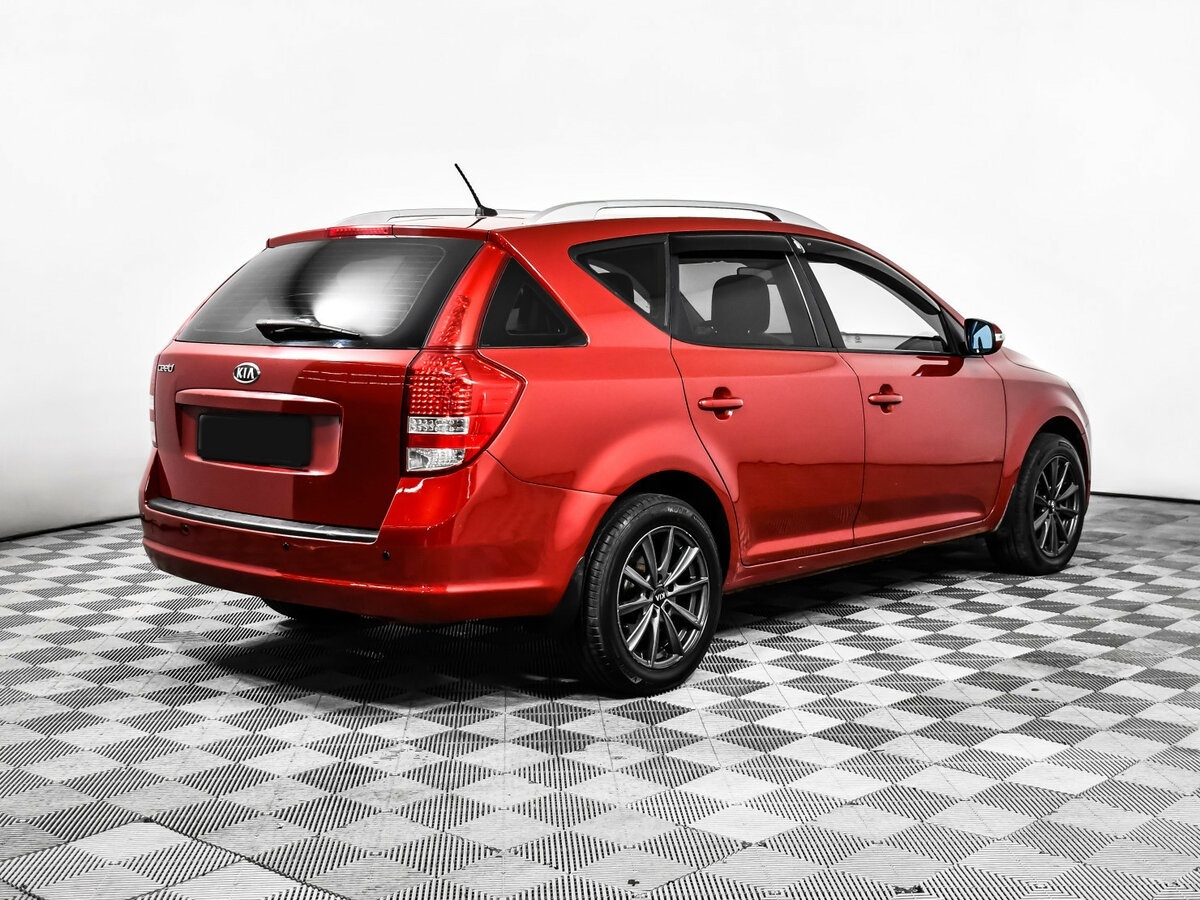 Kia Ceed с пробегом — 2011 год. Фото: #3