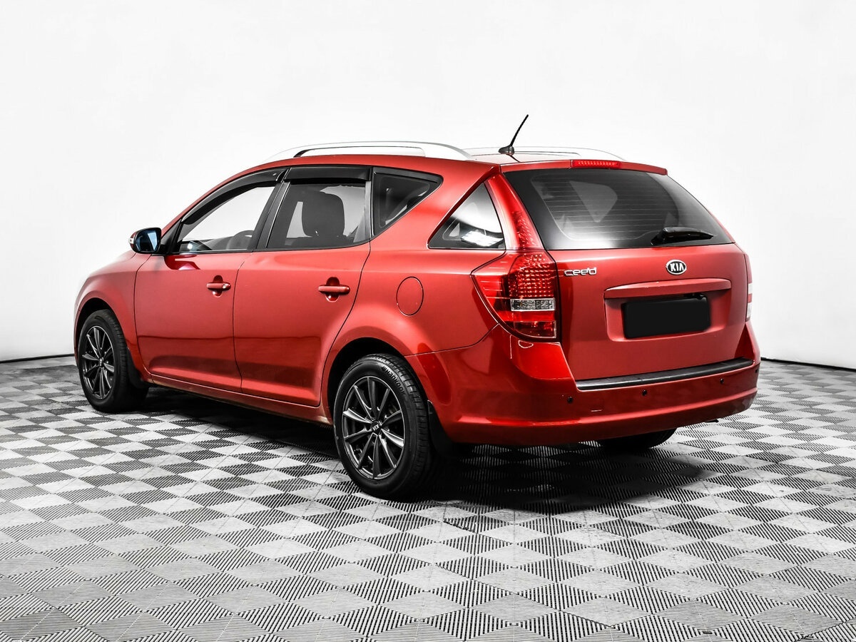Kia Ceed с пробегом — 2011 год. Фото: #5