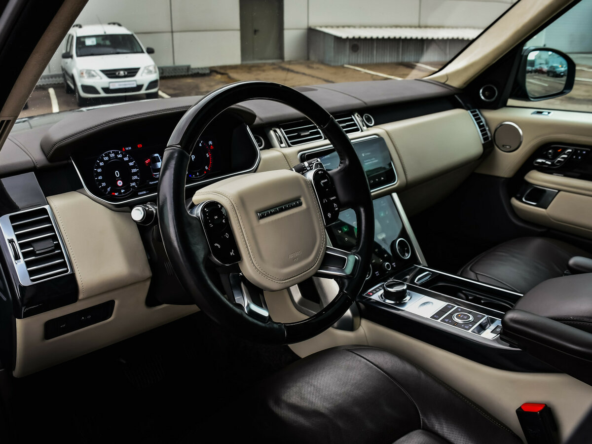 Land Rover Range Rover с пробегом — 2019 год. Фото: #10