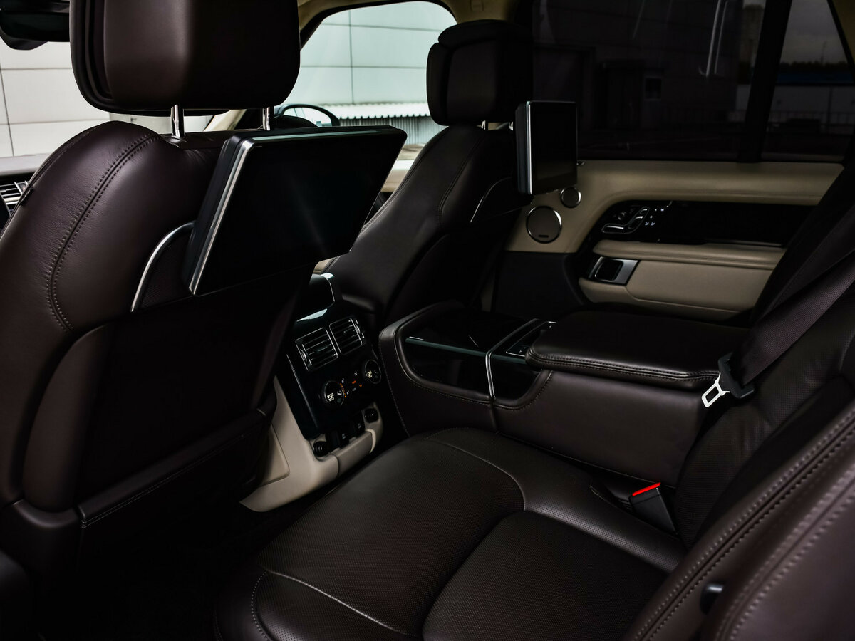 Land Rover Range Rover с пробегом — 2019 год. Фото: #13