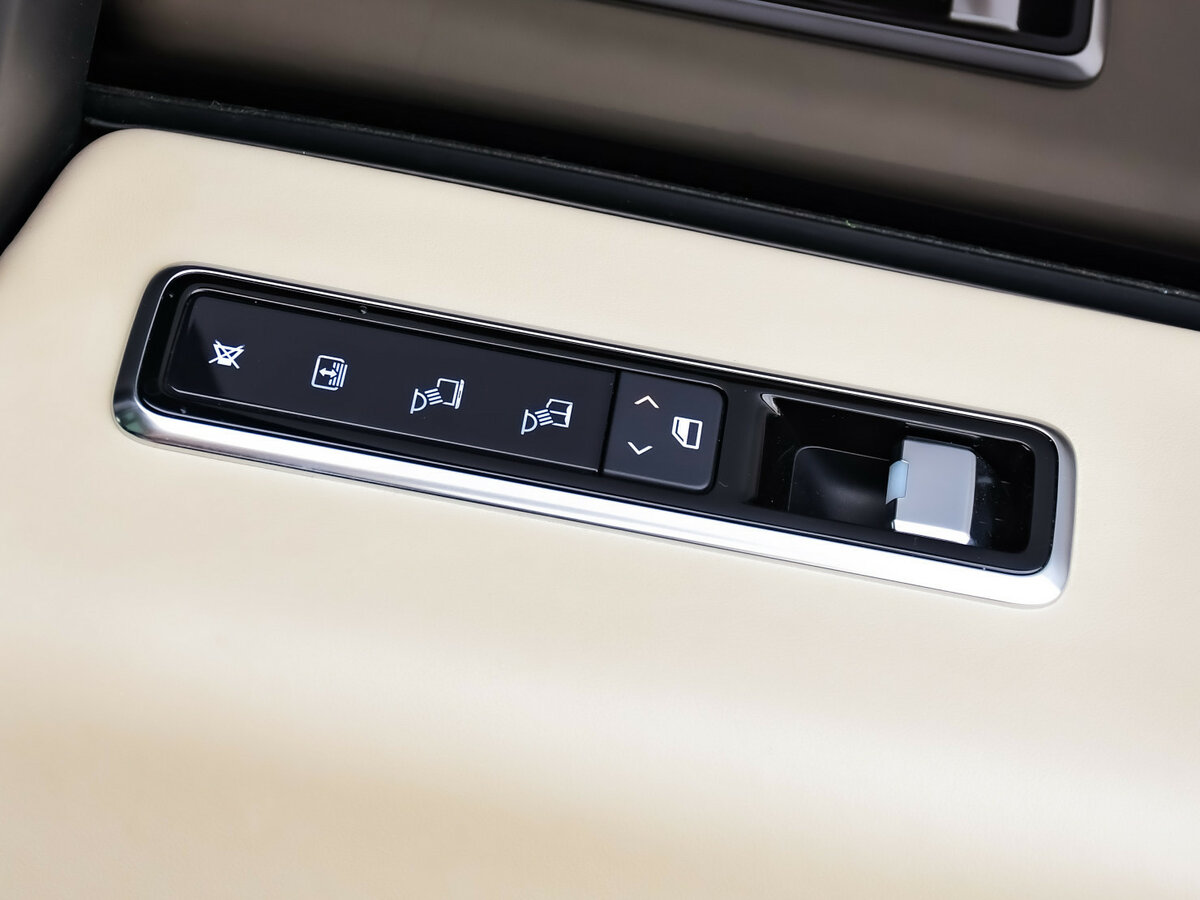 Land Rover Range Rover с пробегом — 2019 год. Фото: #17