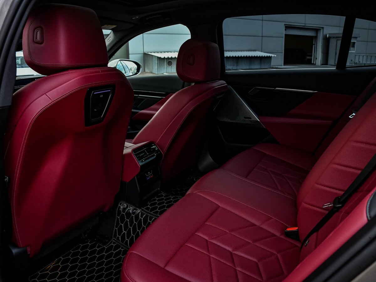 BMW 5 серии с пробегом — 2024 год. Фото: #9