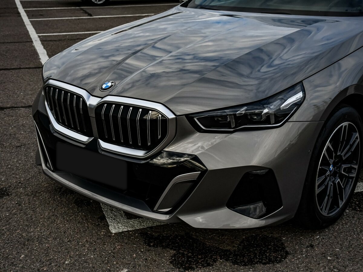 BMW 5 серии с пробегом — 2024 год. Фото: #13
