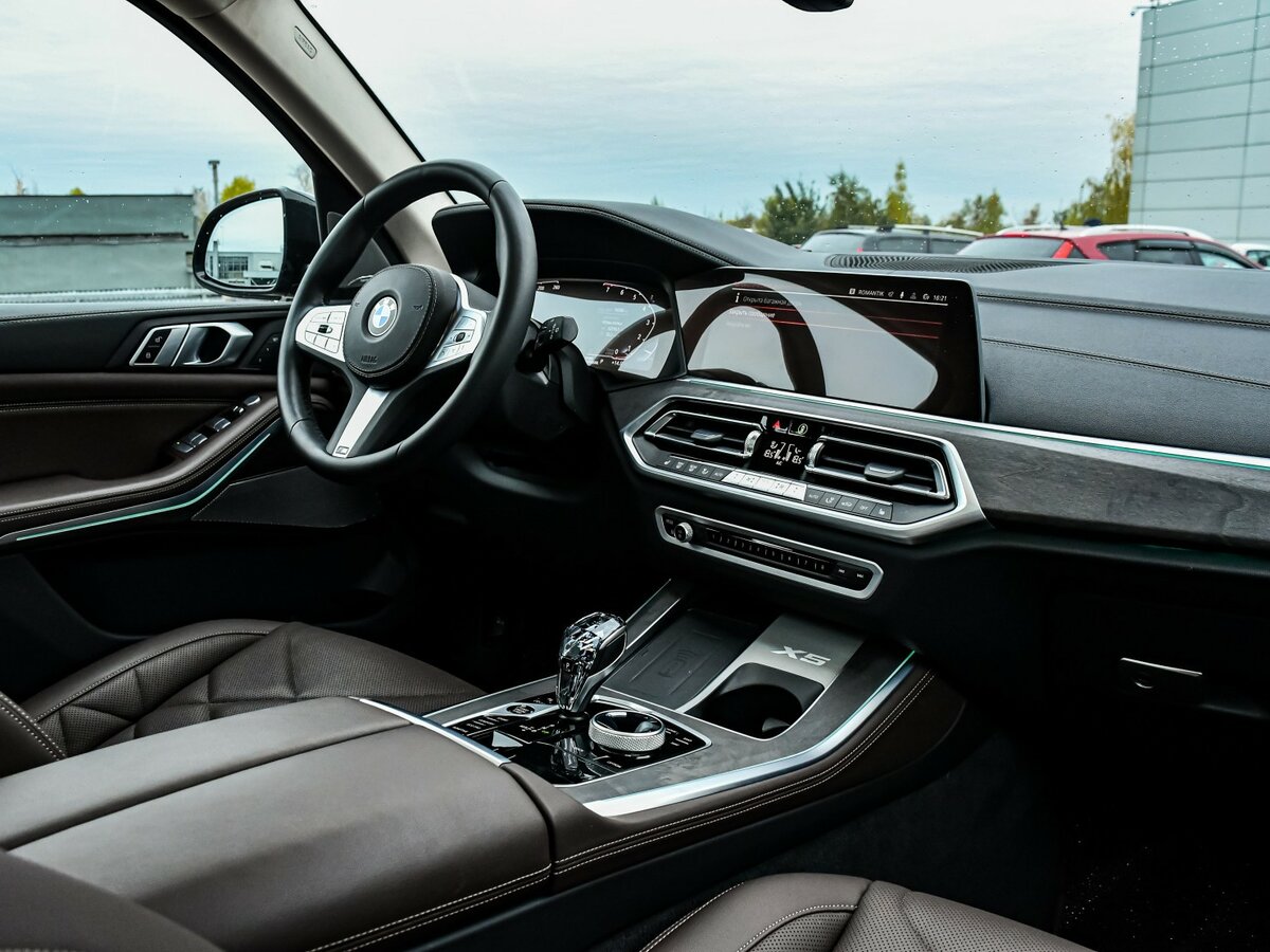 BMW X5 с пробегом — 2023 год. Фото: #10