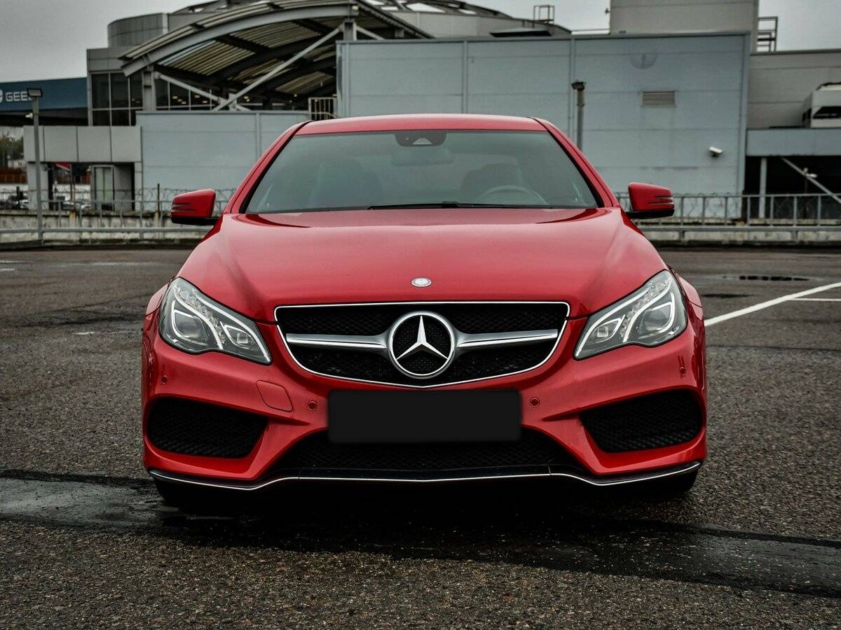 Mercedes-Benz E-Класс с пробегом — 2015 год. Фото: #1