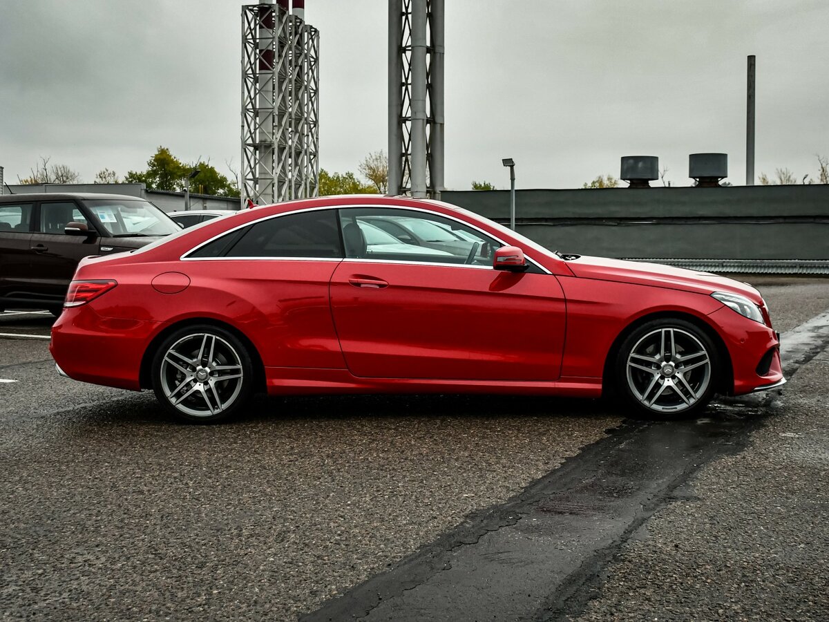 Mercedes-Benz E-Класс с пробегом — 2015 год. Фото: #3