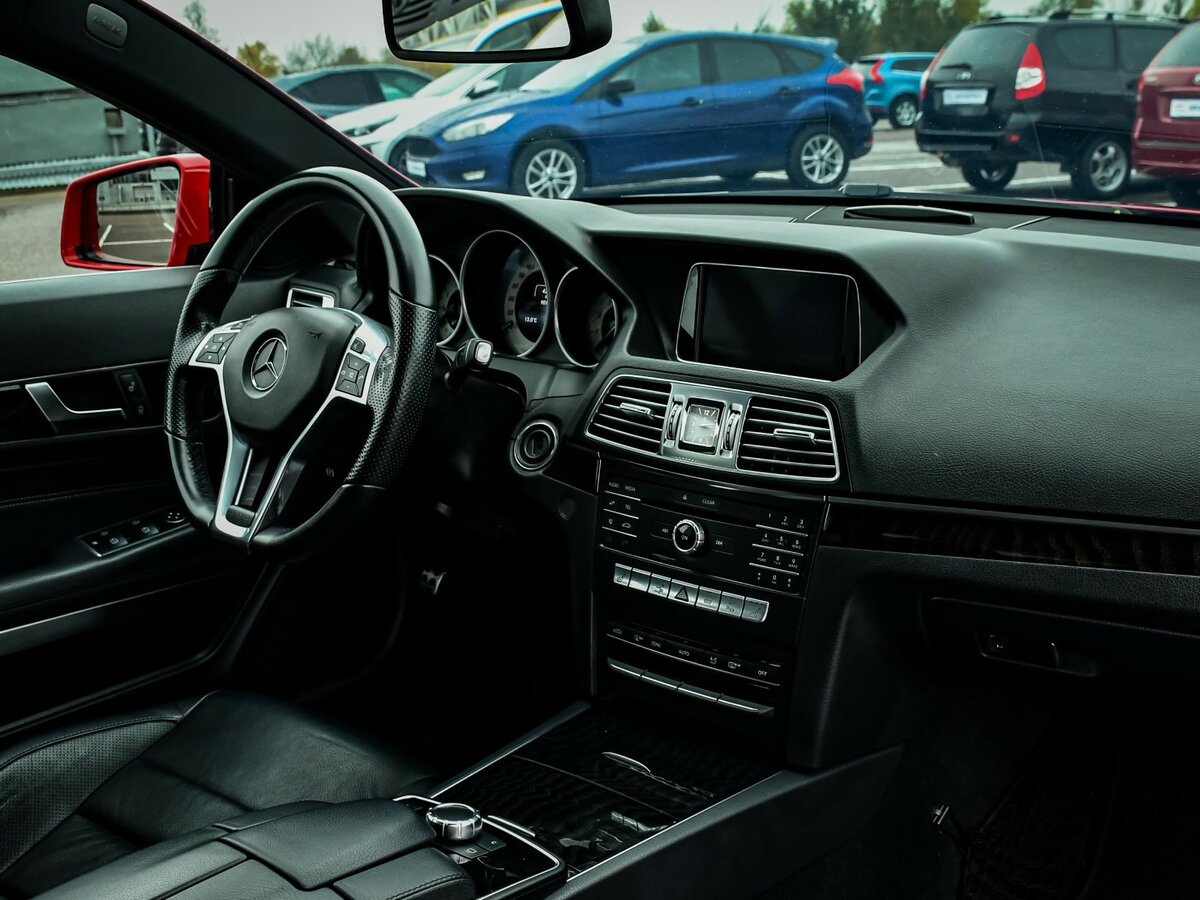 Mercedes-Benz E-Класс с пробегом — 2015 год. Фото: #8