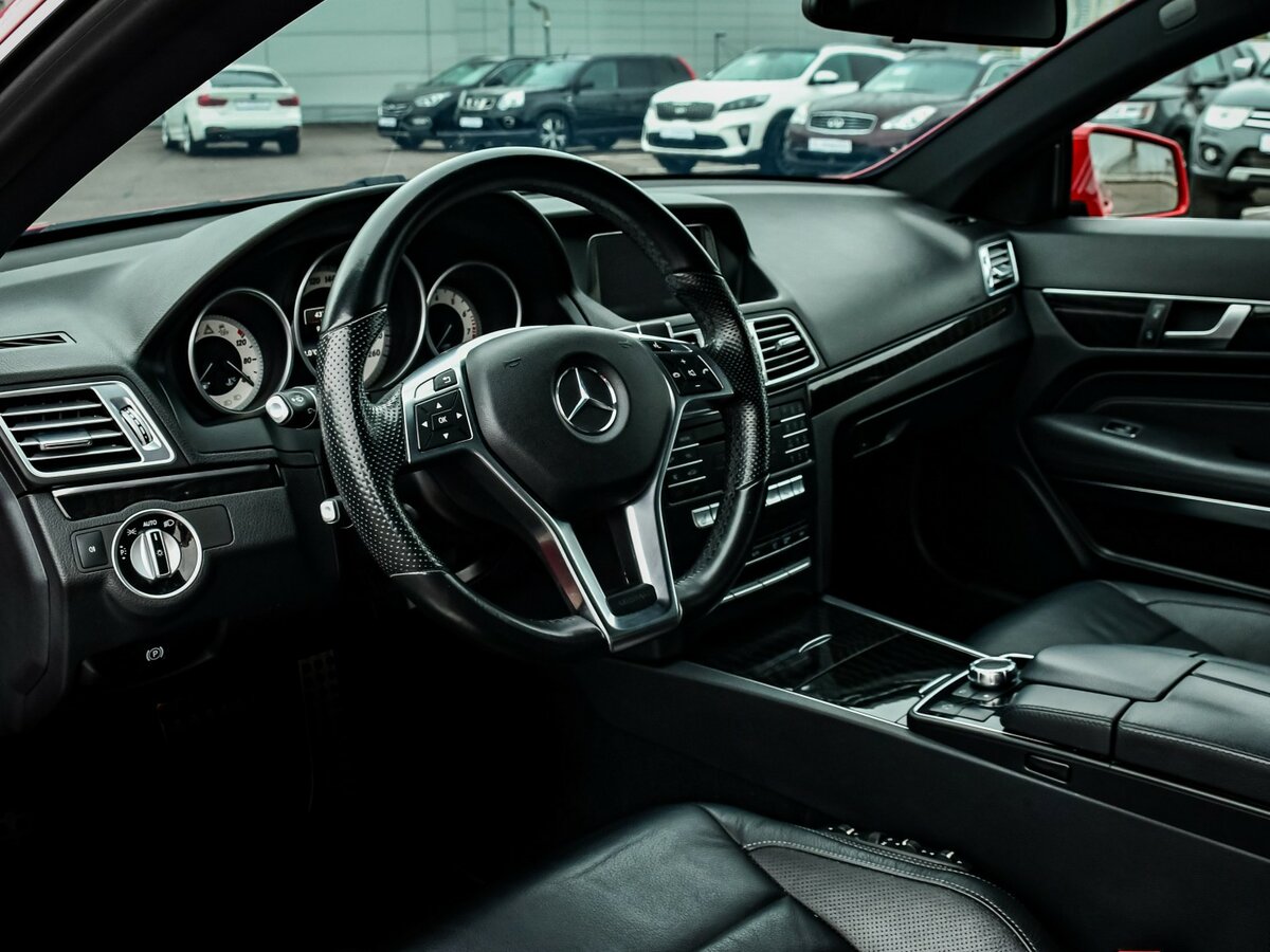 Mercedes-Benz E-Класс с пробегом — 2015 год. Фото: #10