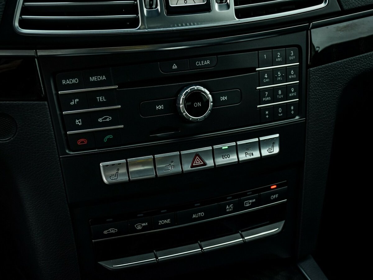 Mercedes-Benz E-Класс с пробегом — 2015 год. Фото: #15