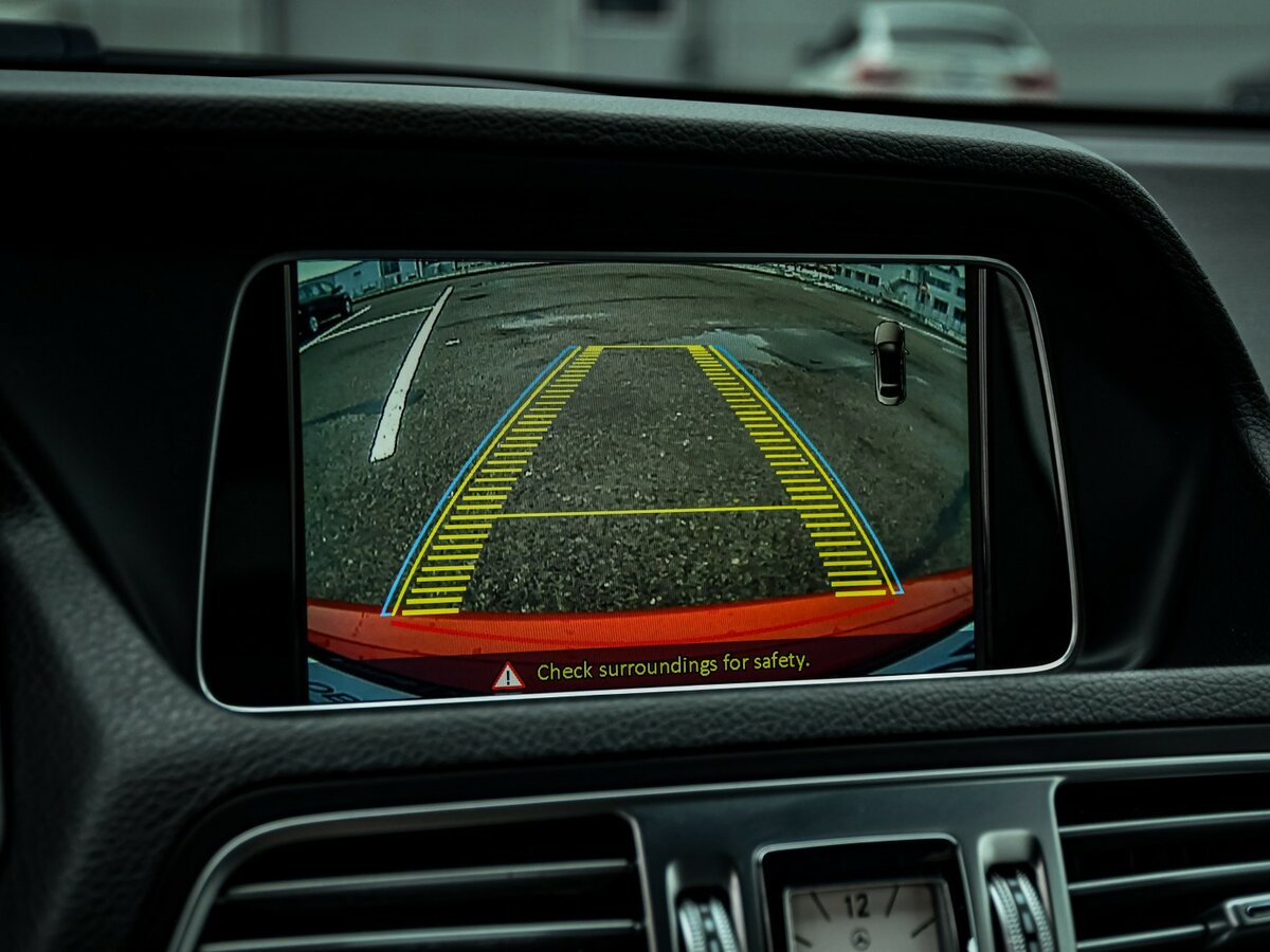 Mercedes-Benz E-Класс с пробегом — 2015 год. Фото: #16