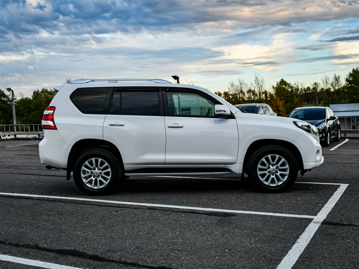 Toyota Land Cruiser Prado с пробегом — 2014 год. Фото: #3
