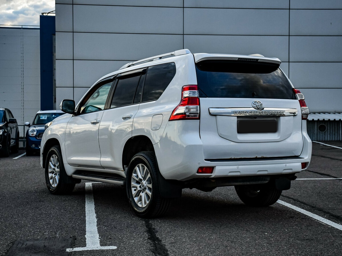 Toyota Land Cruiser Prado с пробегом — 2014 год. Фото: #6