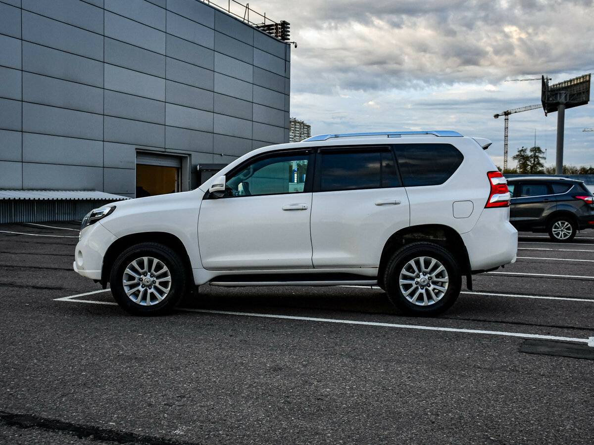Toyota Land Cruiser Prado с пробегом — 2014 год. Фото: #7