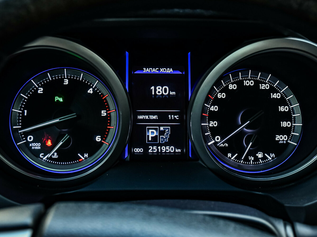 Toyota Land Cruiser Prado с пробегом — 2014 год. Фото: #8