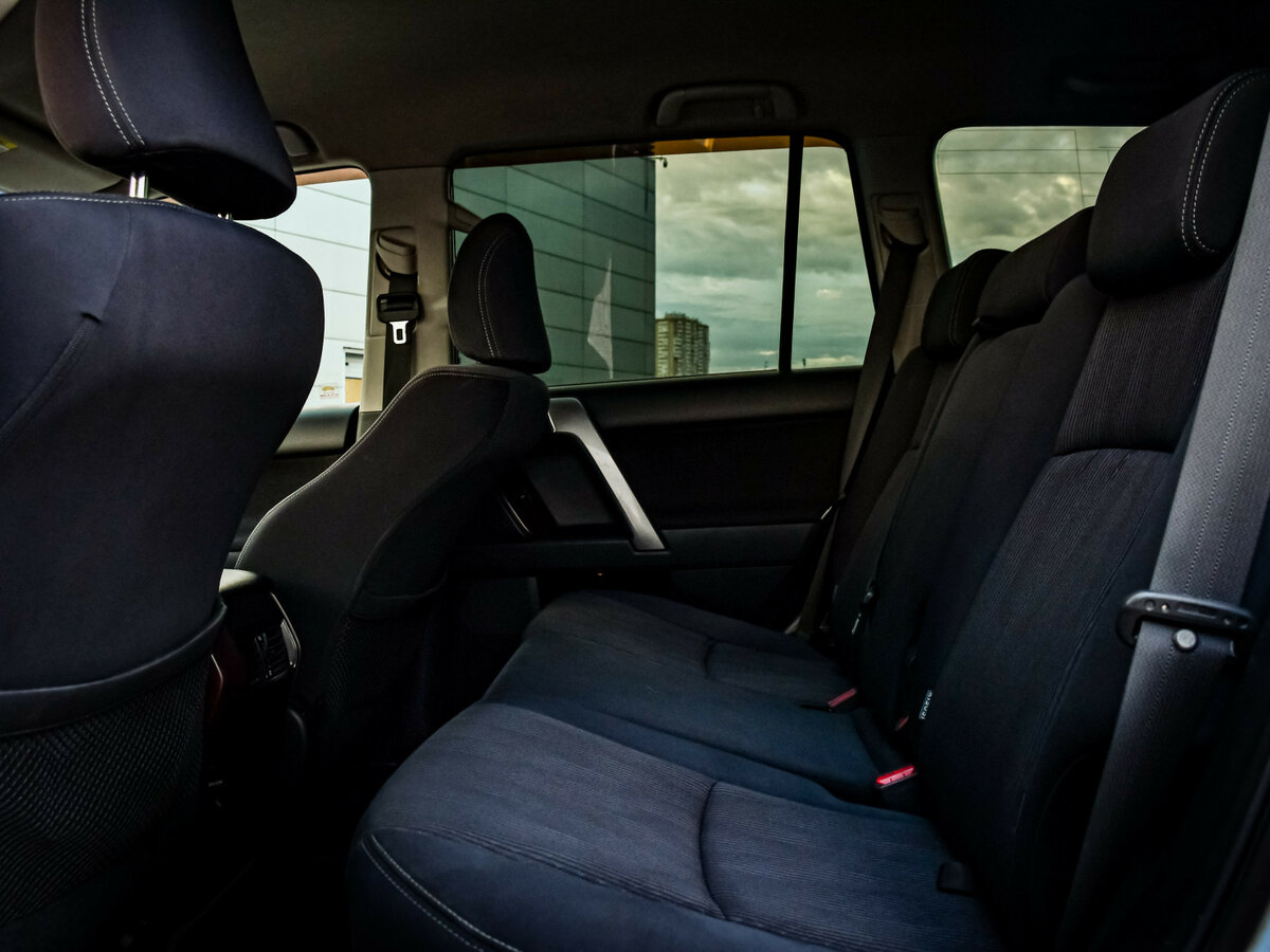 Toyota Land Cruiser Prado с пробегом — 2014 год. Фото: #12