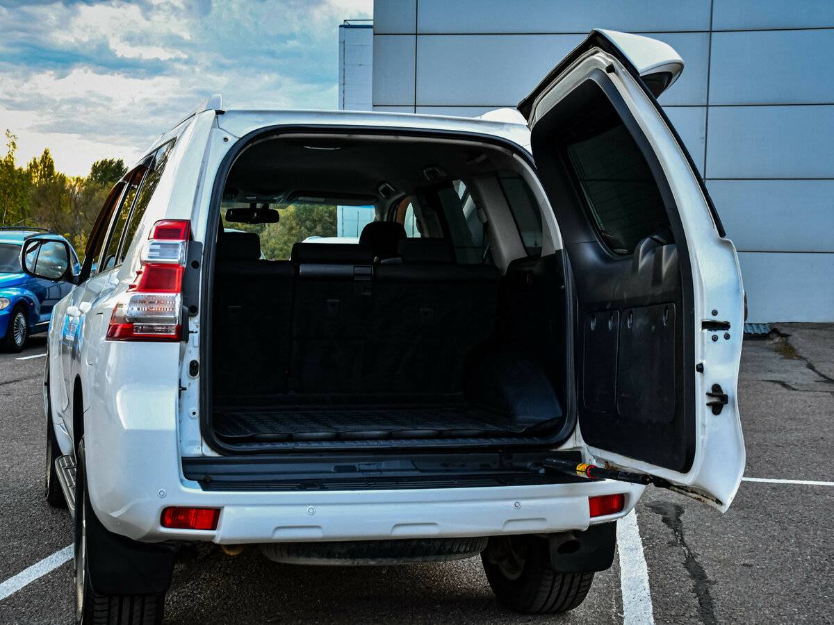 Toyota Land Cruiser Prado с пробегом — 2014 год. Фото: #13