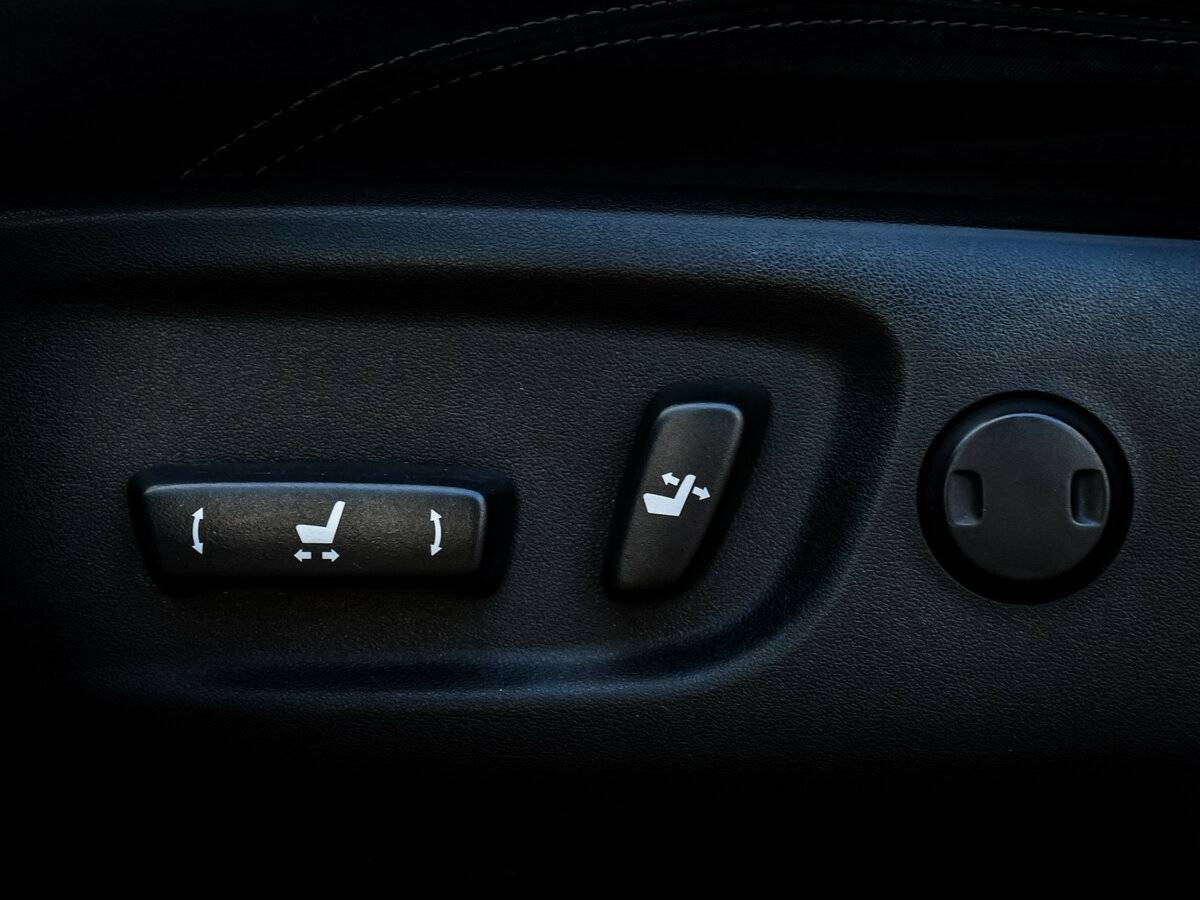 Toyota Land Cruiser Prado с пробегом — 2014 год. Фото: #14