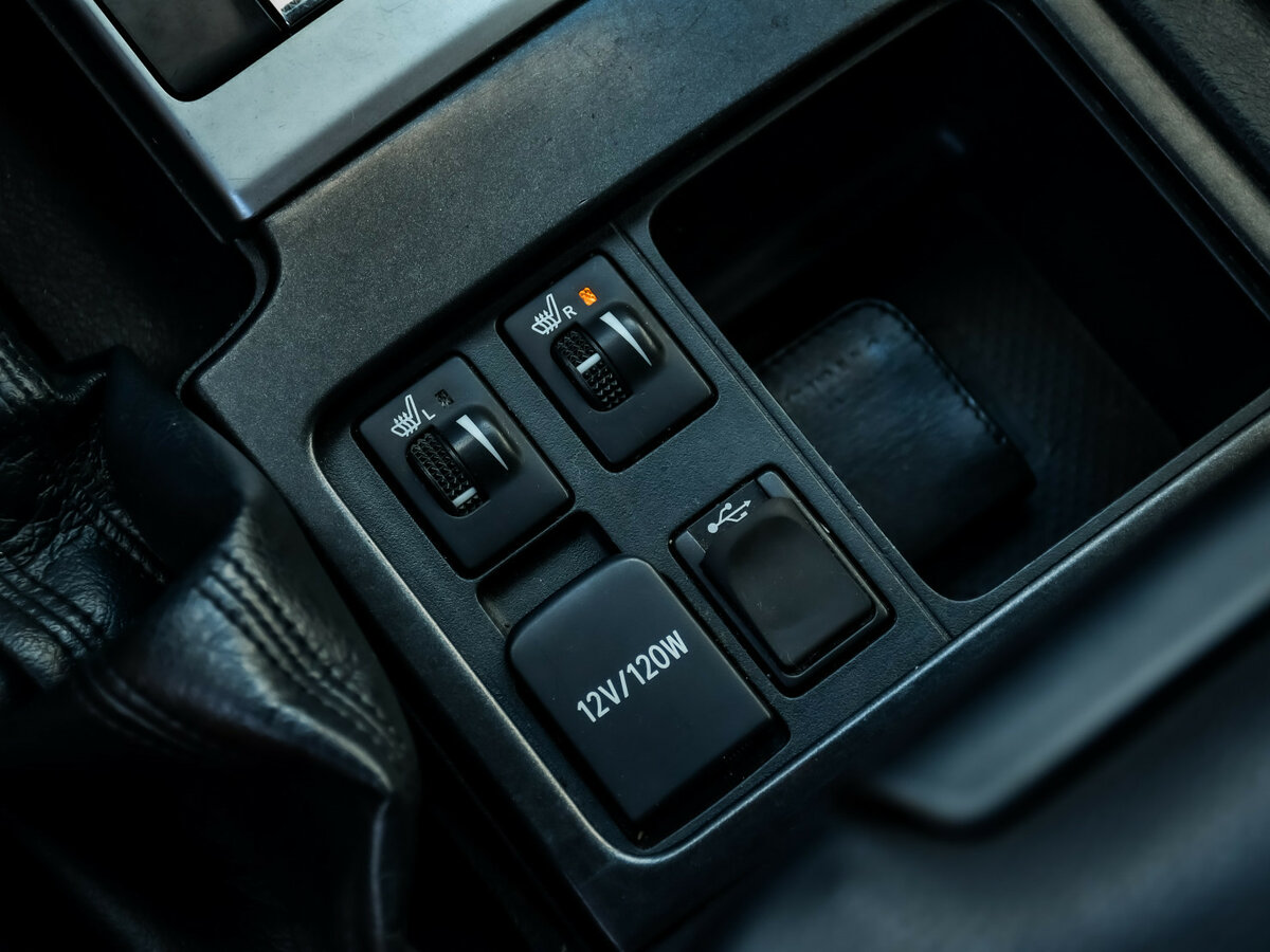 Toyota Land Cruiser Prado с пробегом — 2014 год. Фото: #16