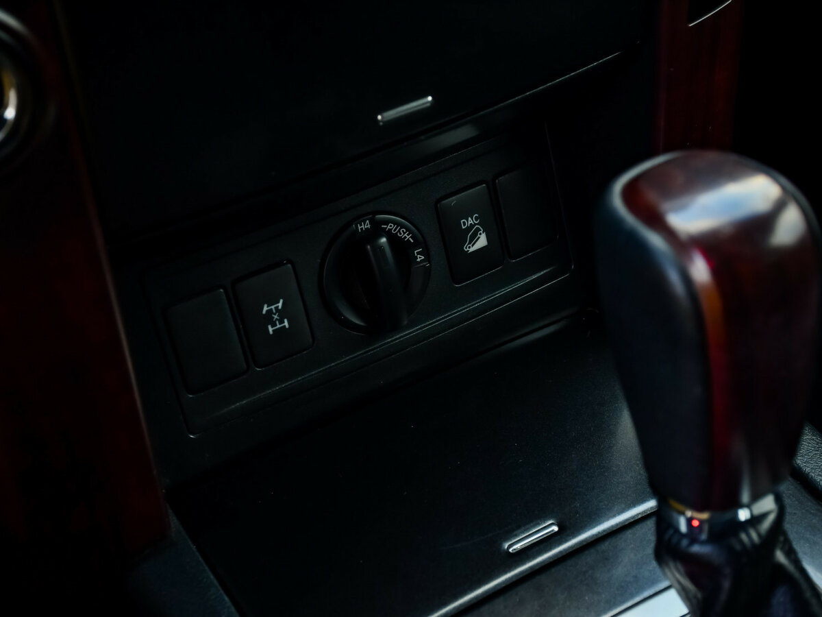 Toyota Land Cruiser Prado с пробегом — 2014 год. Фото: #17