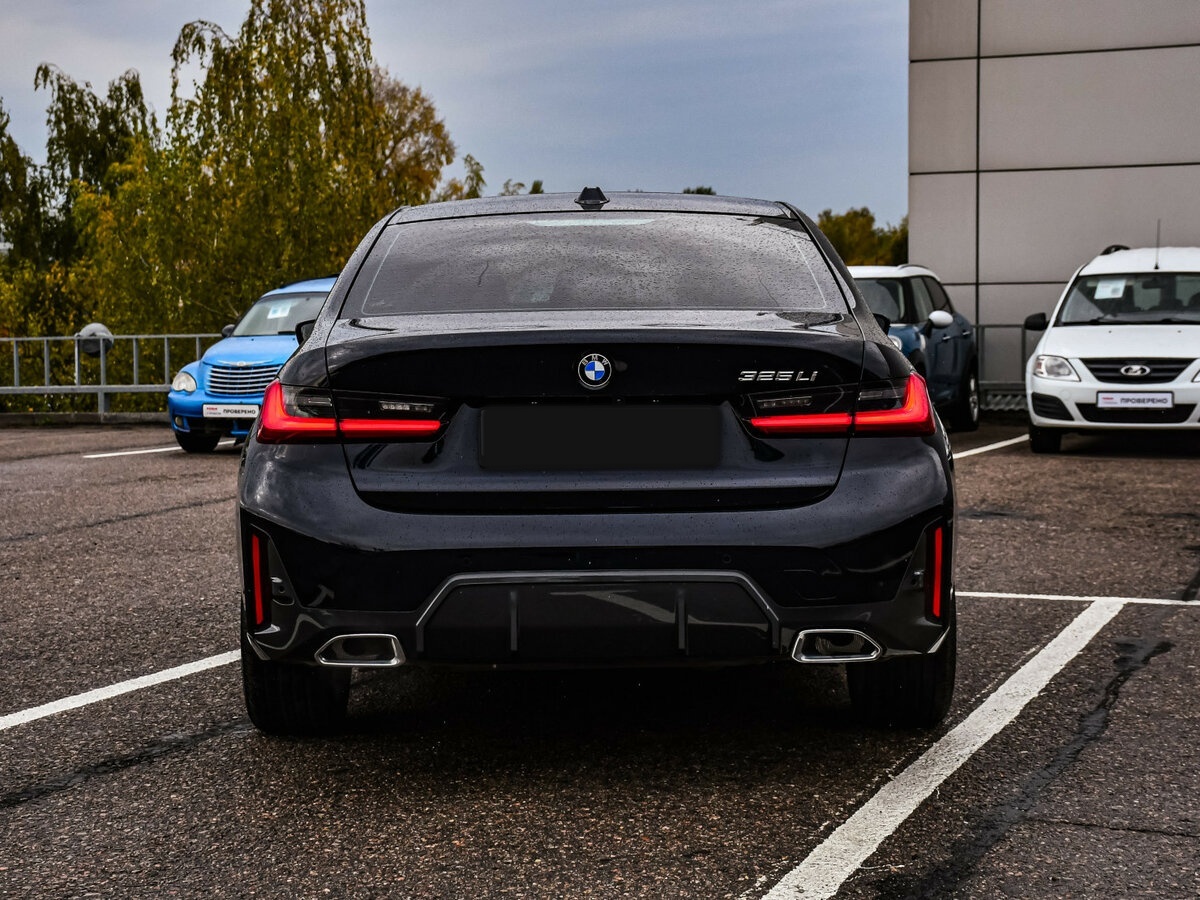 BMW 3 серии с пробегом — 2023 год. Фото: #5