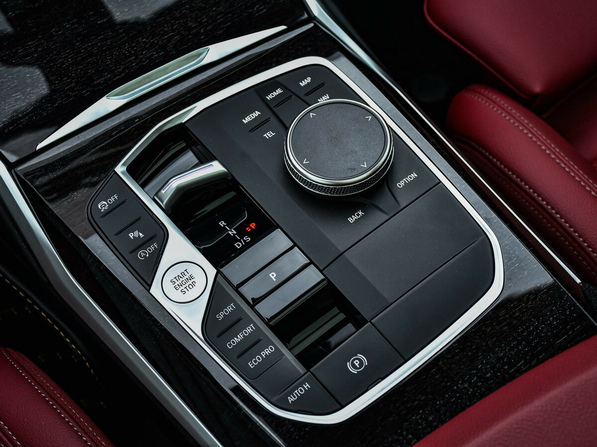 BMW 3 серии с пробегом — 2023 год. Фото: #17