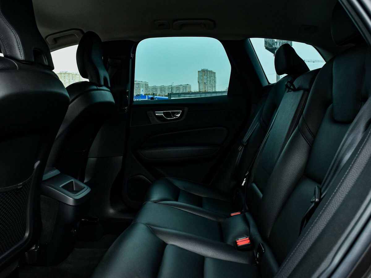 Volvo XC60 с пробегом — 2021 год. Фото: #11