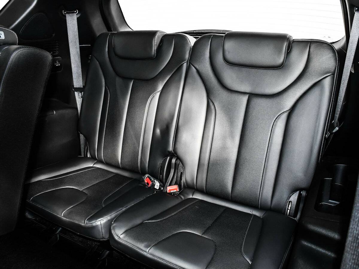 Hyundai Santa Fe с пробегом — 2021 год. Фото: #12