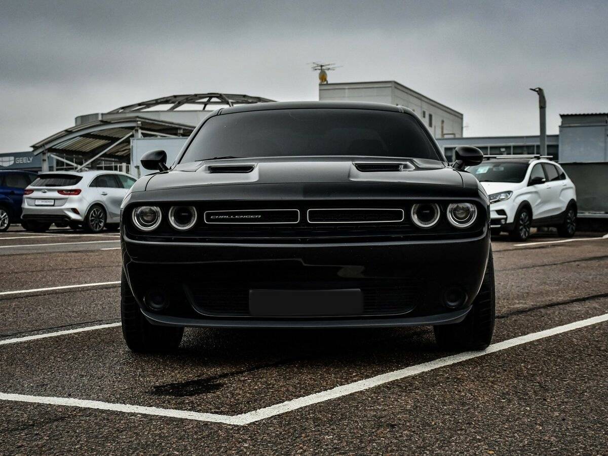 Dodge Challenger с пробегом — 2020 год. Фото: #1