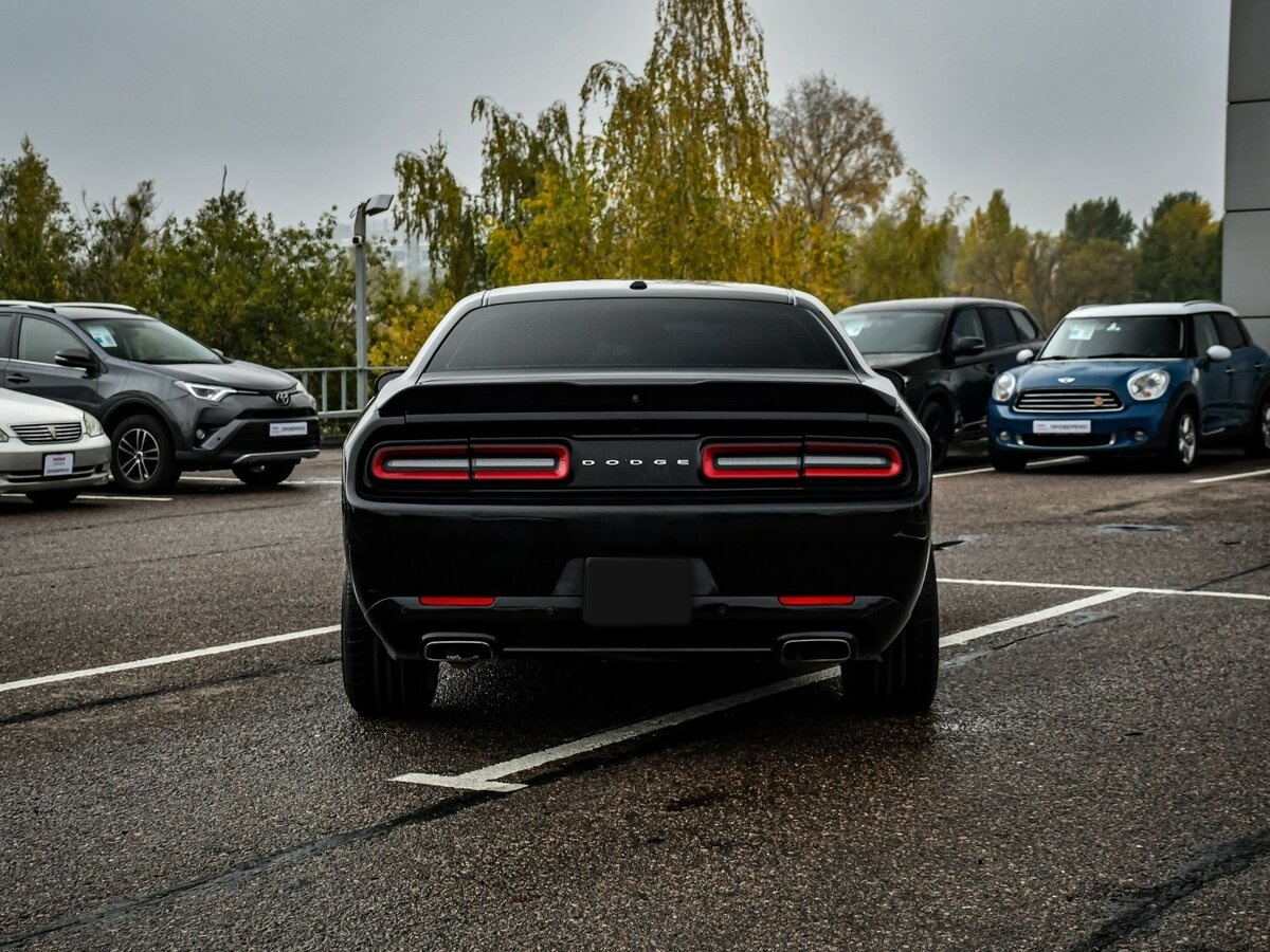 Dodge Challenger с пробегом — 2020 год. Фото: #5