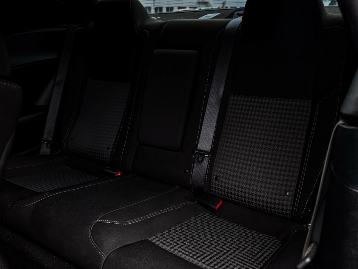 Dodge Challenger с пробегом — 2020 год. Фото: #15