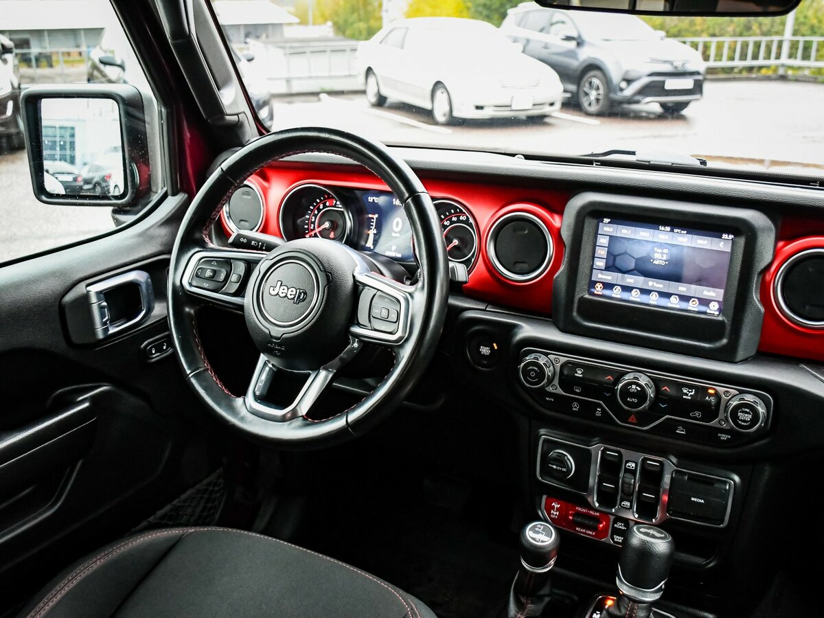 Jeep Wrangler с пробегом — 2021 год. Фото: #8