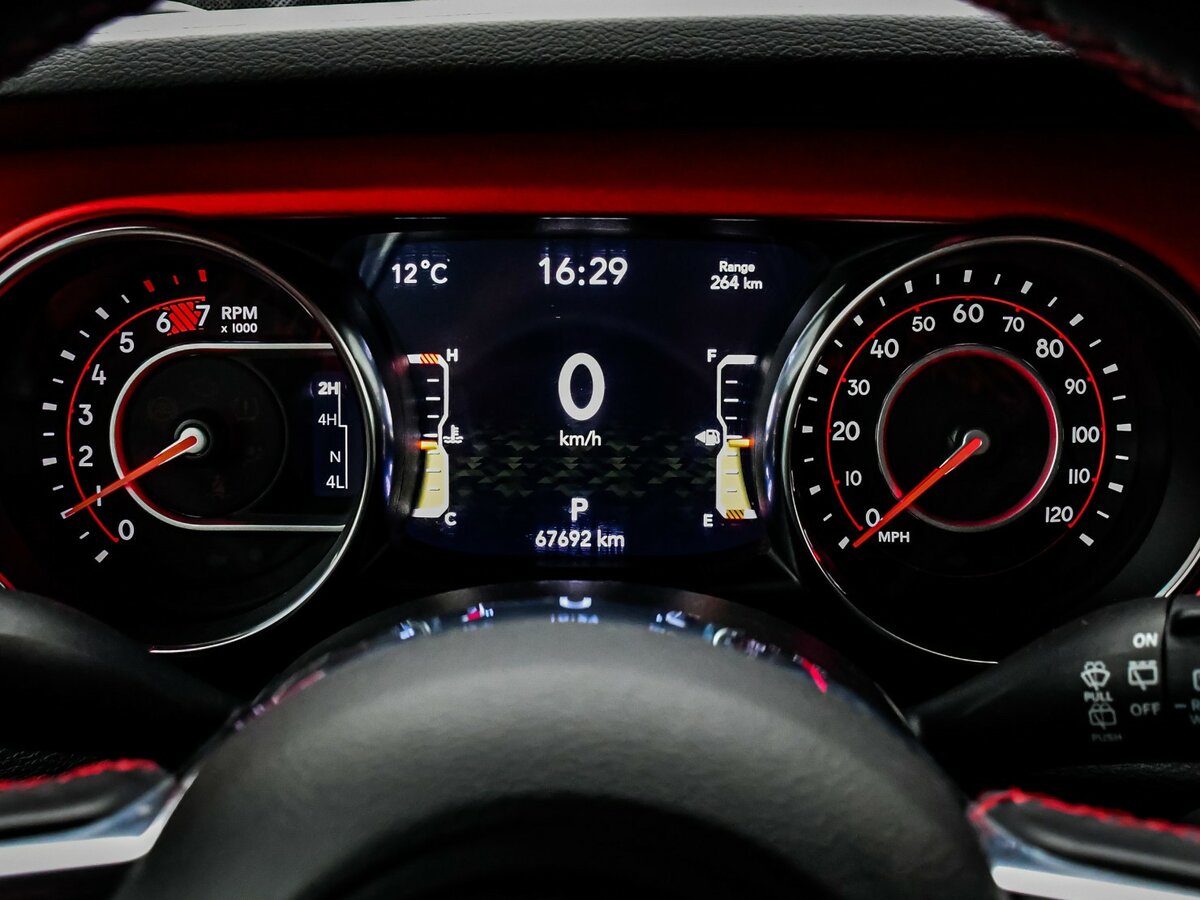 Jeep Wrangler с пробегом — 2021 год. Фото: #9