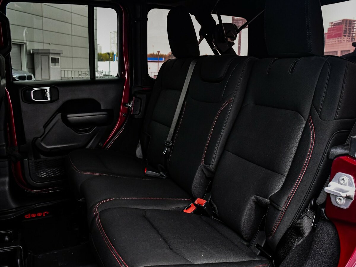 Jeep Wrangler с пробегом — 2021 год. Фото: #11