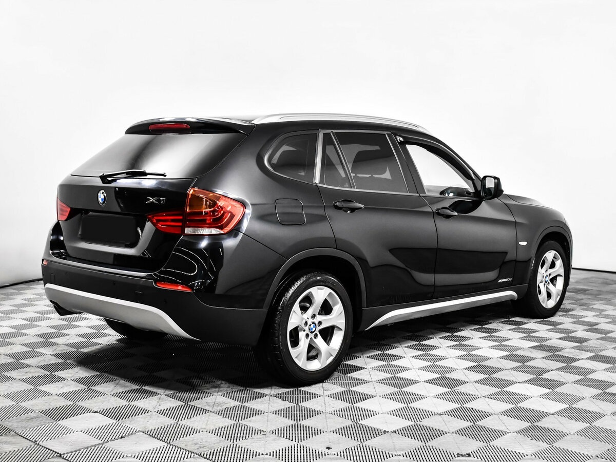 BMW X1 с пробегом — 2010 год. Фото: #3