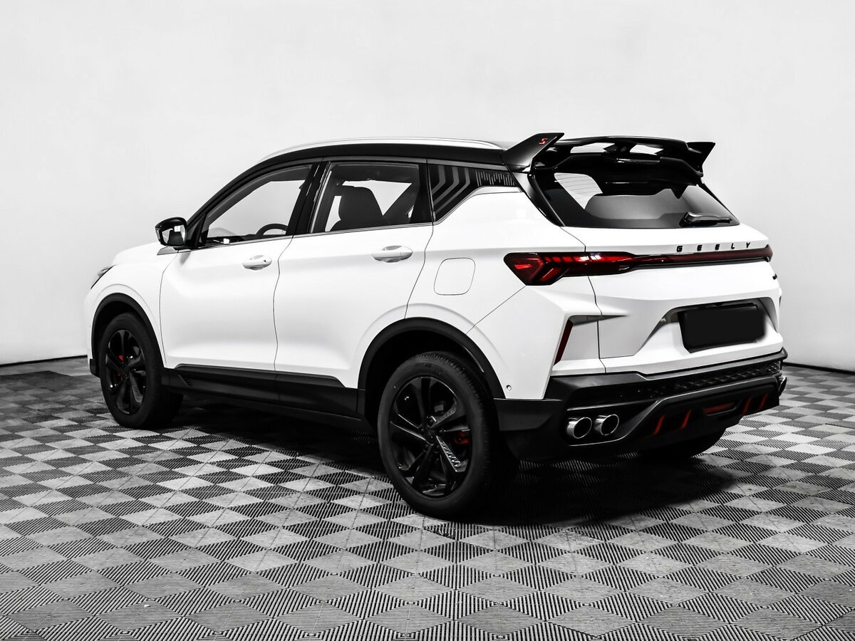 Geely Coolray с пробегом — 2024 год. Фото: #6