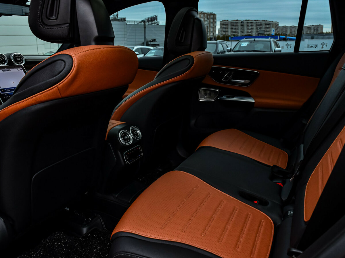 Mercedes-Benz GLC с пробегом — 2023 год. Фото: #10