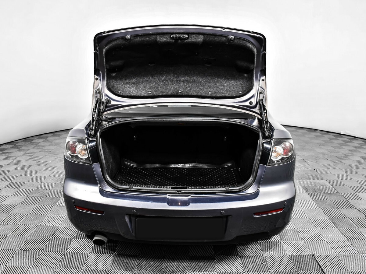 Mazda 3 с пробегом — 2007 год. Фото: #11