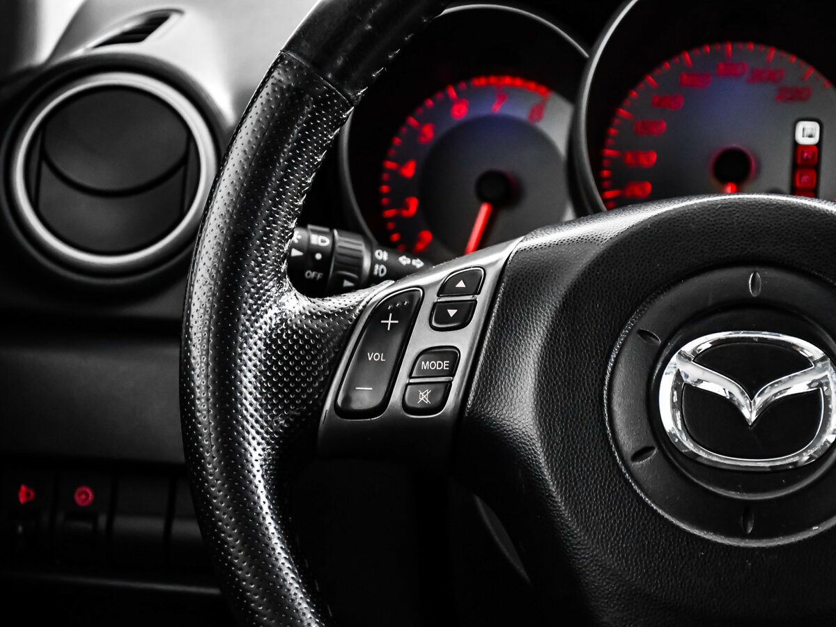 Mazda 3 с пробегом — 2007 год. Фото: #15