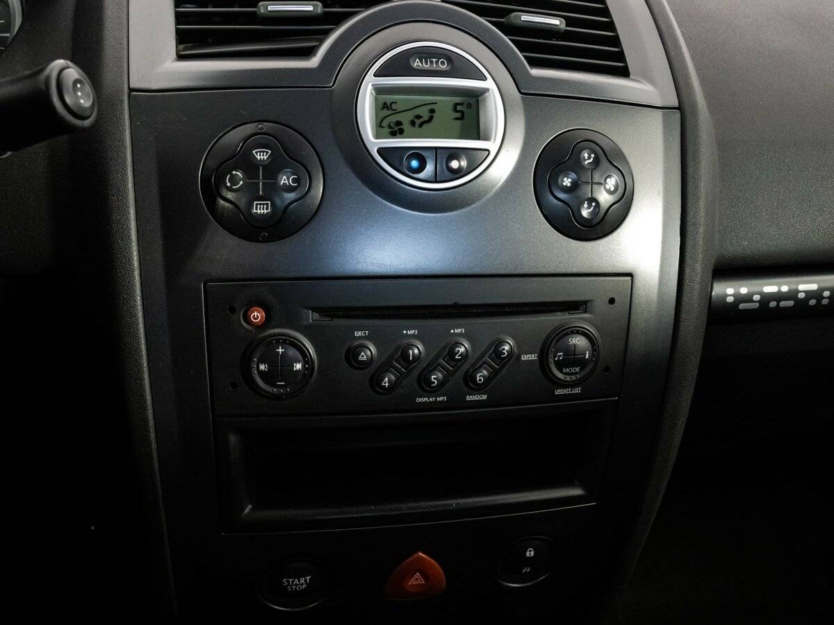 Renault Megane с пробегом — 2008 год. Фото: #10